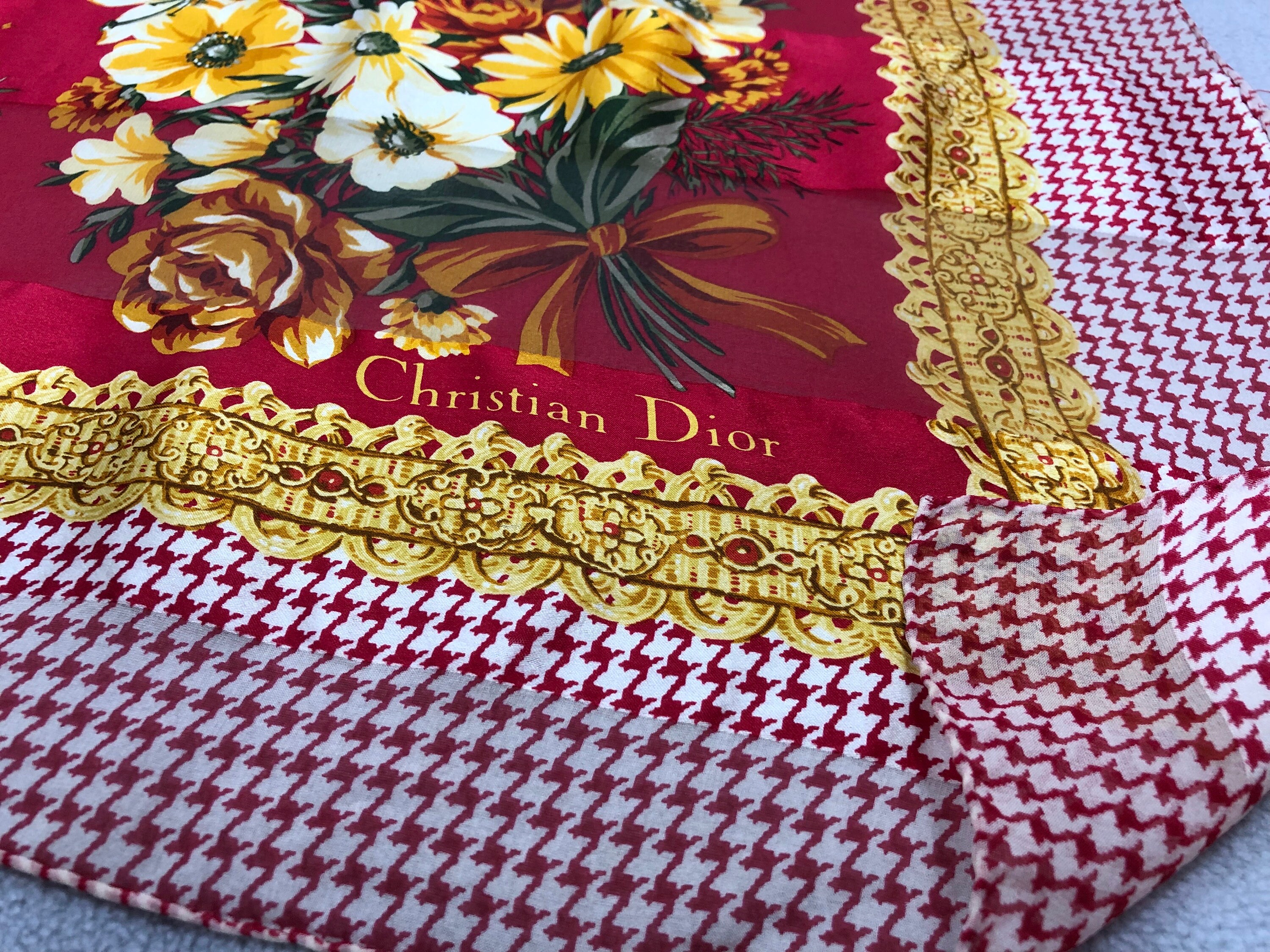 Christian Dior フラワーパターン スカーフ Christian Dior scarf floral pattern silk size 85 cm genuine
