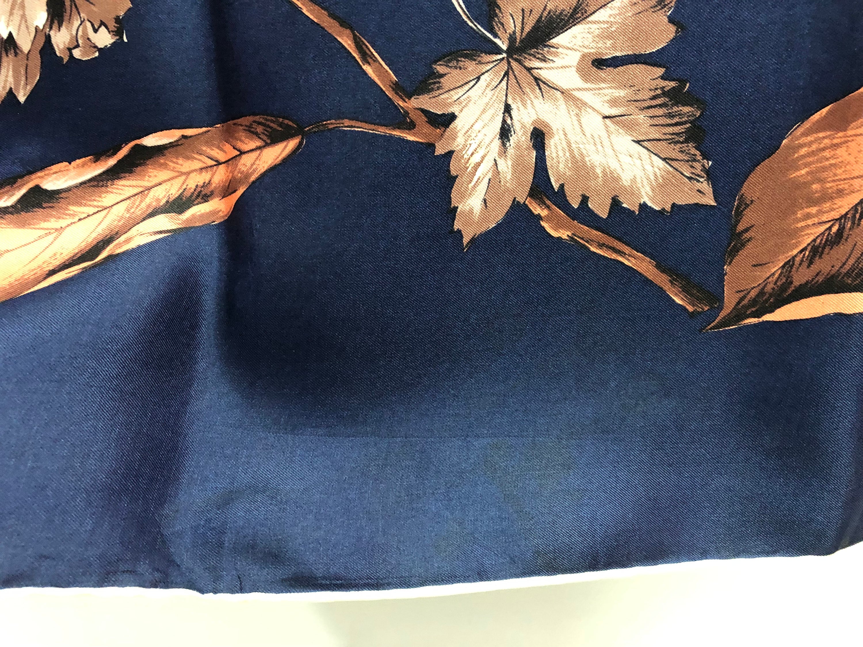 Foulard Vintage Femme 100% Soie – Motif 80s – Marque BESCO (76x78cm)