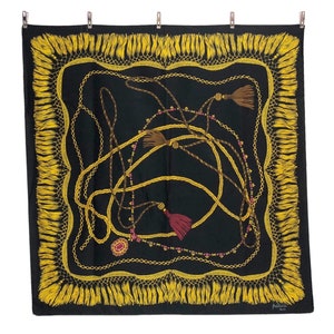 Patricia Paris Scarf Vintage (29”x”30.5)