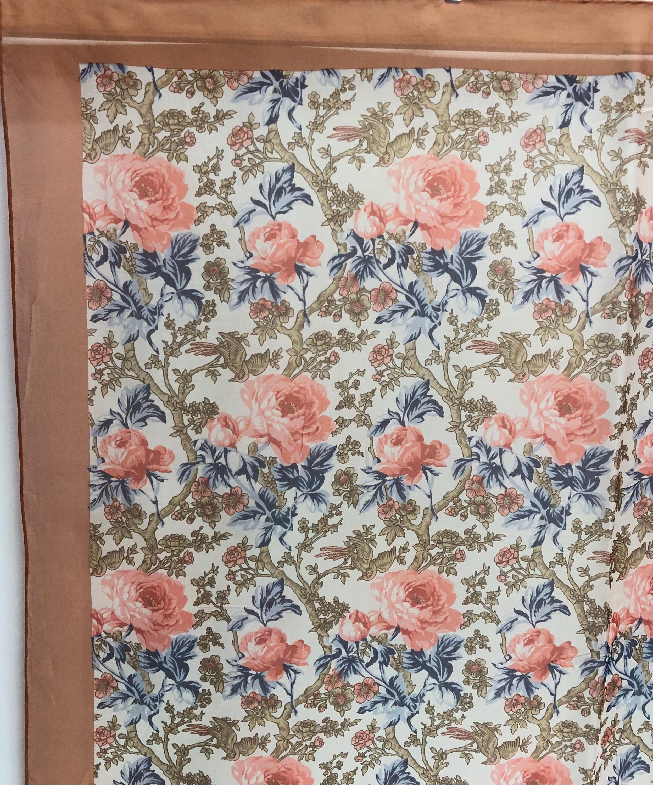 Écharpe TED LAPIDUS Motif Floral - Polyester - Occasion