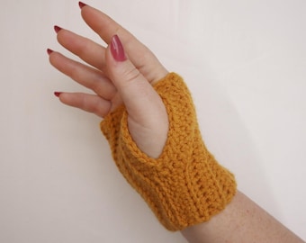 Crochet Fingerless Gloves Pattern – Easy, Quick, Beginner-Friendly PDF