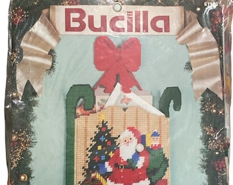 Bucilla Kit Santa’s Sled Christmas Card Holder  61153 Plastic Canvas 1991 New