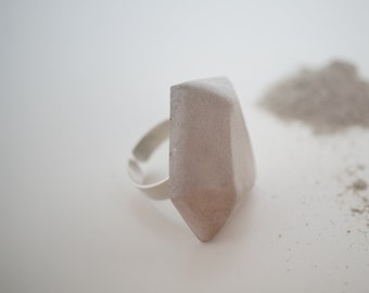 Concrete light grey geometric ring | Modern minimalist geometric cement ring | Concrete gift jewelry | JewelrybyMok