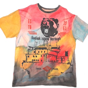 WILD LIFE-Bear Shirt-Vintage Inspired T-Shirt-Kodiak Island Borough Shirt-Alaska bear-Animal Lover-Hand painted shirt-Hiking Shirt