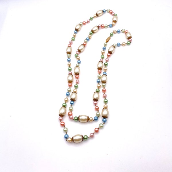 Long Collier Sautoir de perles nacrées de couleurs ton pastel