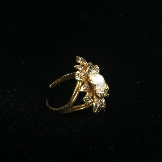 Large adjustable Damascene style flower ring with… - image 4