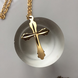Collier Pendentif Religieux Croix De Moine Imposante En Résine - Bijou Vintage, Occasion Bon état