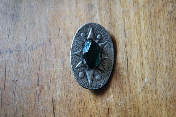Vintage  brooch pewter with green glass stone and silver tones, stylish with viking, celtic influence, game of thrones, minimal celtic View 4