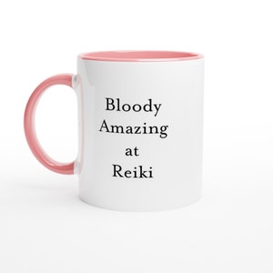Taza con la frase "Increíble en Reiki", regalo de Reiki, cumpleaños, maestro de Reiki, regalo de agradecimiento, taza para mejor amiga, taza de café personalizada, regalos para ella
