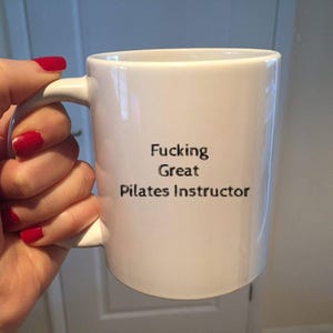 Mok Pilates-instructeur: grappig cadeau, handgemaakt keramiek afbeelding 1