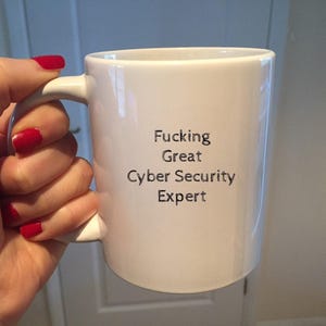 Cyberbeveiligingsmok, cyberbeveiligingscadeau, op maat gemaakte koffiekop, verjaardagscadeaus, beveiligingsagent, online cyber, mok collega, grappige werkmokken