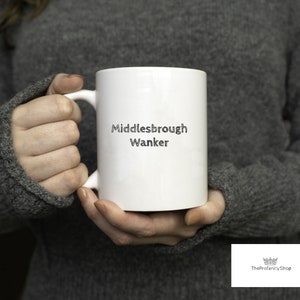 Wanker Tasse aus Mittelbraun für Boro Fans, sarkastische Kaffeetasse für Teesside Fans, sarkastische Spieltagstasse für Footy Fan