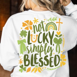 Retro Not Lucky Simply Blessed png, Christian St.Patrick's Day Shirt svg, Kokette Kinder Bibel Vers png, Trendy Glaube PNG, kommerzielle Nutzung