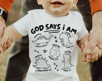 Dios dice que soy niños camiseta SVG, camisas cristianas cortan archivo para niños, diseño de camiseta para niños pequeños bíblicos, sublimación de dinosaurios para niños, versículo de la Biblia PNG