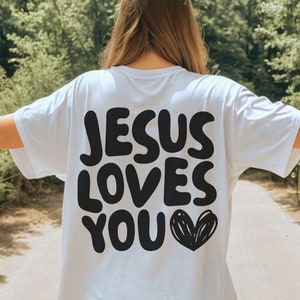 Retro Jesús te ama archivo de corte de camiseta, camisa cristiana mínima PNG, diseño de camiseta bíblica para niños pequeños, sublimación simple de Jesús, versículo bíblico PNG
