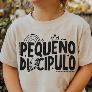 Camiseta retro de pequeño discípulo SVG, archivo de corte de camisetas cristianas en español, diseño de camiseta bíblica para niños pequeños, Jesús salva a su hermano (PNG), versículo bíblico (PNG)