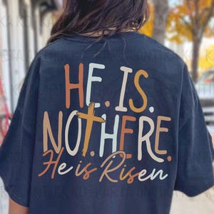 Camiseta Boho Ele Ressuscitou png, Páscoa Cristã Mínima SVG, Sublimação Estética da Fé, Ideia para Camiseta Ele Não Está Aqui, Transferência Simples de Jesus png