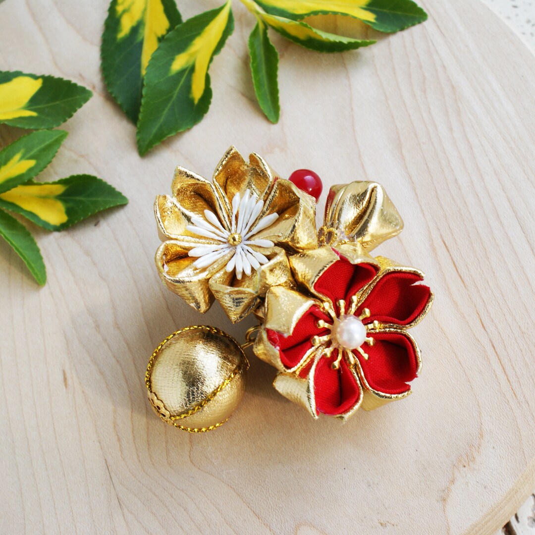 EMFDC005 GIA EMBROIDERED FLORAL DOUBLE CLIP CHERRY RED