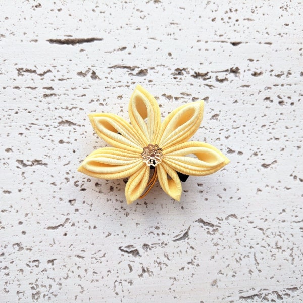 Fall Leaves Kanzashi Hair Clip, Japanese Kimono Accessories, Tsumami Kanzashi Flower, Japanese Traditional Kimono Hair Clip - Yellow