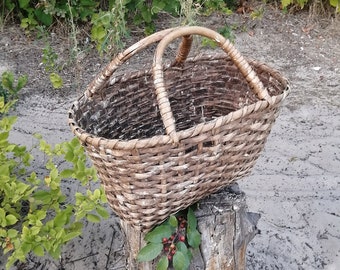 Wicker basket bag, Outdoor planter, Garden planters, Garden decor, Wicker bag, Round wicker bag, Gift for mom, Wooden planter, Unique decor