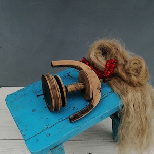 Wooden spool, Vintage spinning wheel, Antique wooden spinning, Primitive tool, Theater props, Rural decor, Primitive decor, Industrial decor