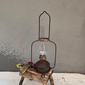 Antique Oil Lamp, Kerosene Lamp, Antique Oil Lamp, Old Oil Lamp, Antique Oil Lamp, Farmhouse, Rustic Decor, Primitive Decor,  Rural chic