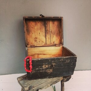 Antique Chest Home Decor Locker with Lid Primitive Storage Box Small Wooden Box Primitive Rustic Decor Very Old Antique Wooden Chest