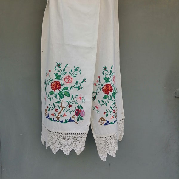 Very old towel with embroidery, Ukrainian towel with floral pattern, Rustic decor, Wedding towel, Embroidered towel, Folk art, Decor