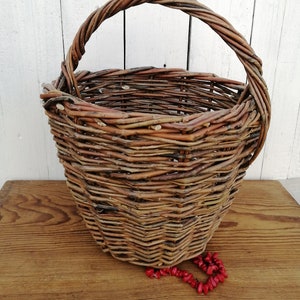Weidenkorb Tasche, Outdoor Pflanzer, Garten Pflanzgefäße, Garten Dekor, Korbtasche, Runde Weidentasche, Geschenk für Mutter, Holzpflanzer, Einzigartige Dekoration