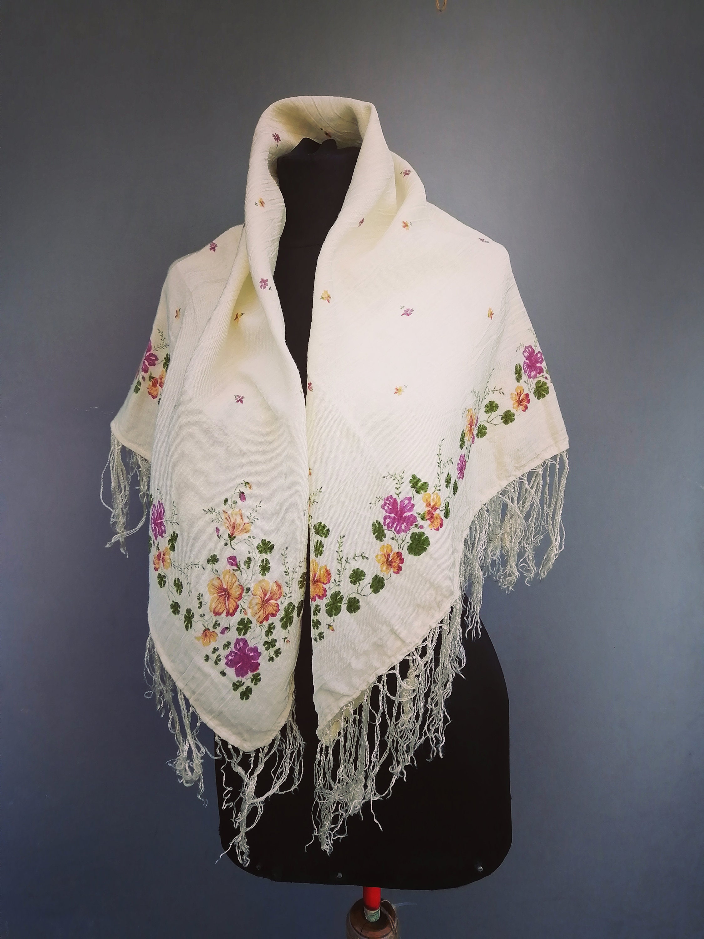 Vintage shawl Beige shawl Wedding gift Yellow flowers | Etsy