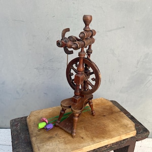 Spinning Wheel Souvenir, Ready-made spinning wheel. Handmade spinning wheel, Small wooden spinning wheel as a gift,  Vintage spinning wheel