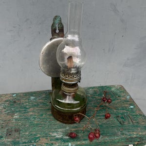 Antique Oil Lamp, Kerosene Lamp, Antique Oil Lamp, Old Oil Lamp, Antique Oil Lamp, Farmhouse, Rustic Decor, Primitive Decor,  Rural chic
