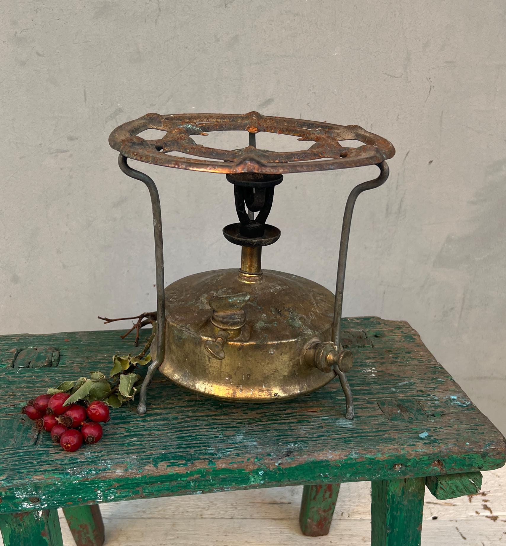 Kerosene Primus, Antique Brass Stove, Old Outdoor Stove Kerosene Primus, Antique Brass Stove, Old Outdoor Stove