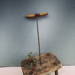 Antike Handbohrmaschine, Balkenbohrmaschine, Industrie Dekor, Werkzeug Dekor, Antike Handbohrmaschine, Antikes altes Bauernhof Werkzeug, Baumeister Geschenk, Landhaus
