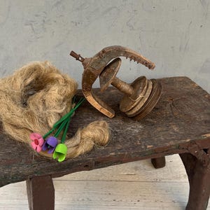 Wooden spool, Vintage spinning wheel, Antique wooden spinning, Primitive tool, Theater props, Rural decor, Primitive decor, Industrial decor
