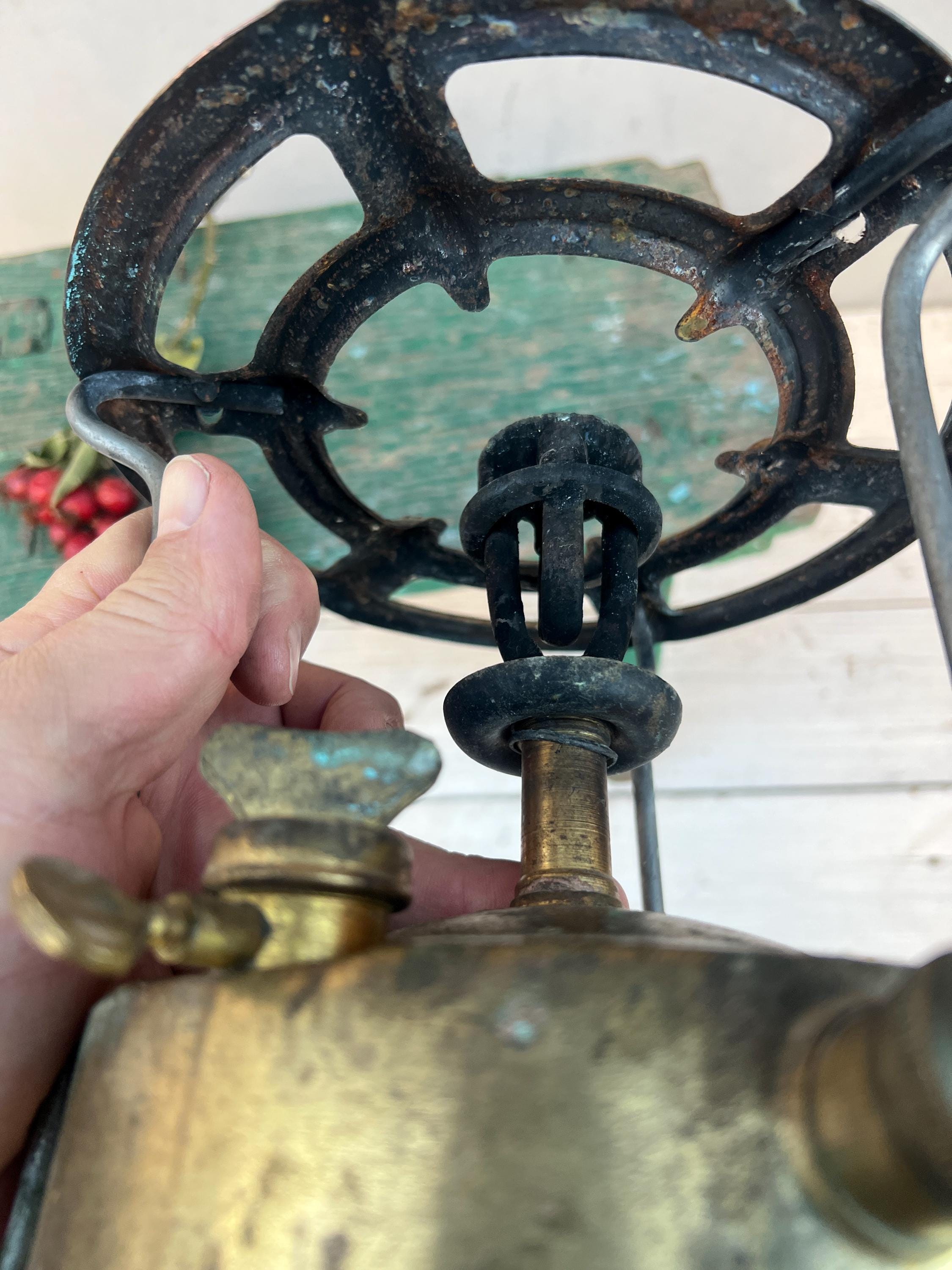 Poêle de chauffage mixte ancien 19ème siècle. Bon état à Calais