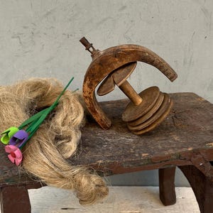 Wooden spool, Vintage spinning wheel, Antique wooden spinning, Primitive tool, Theater props, Rural decor, Primitive decor, Industrial decor