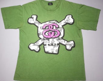 Camiseta vintage Stussy con logo de calavera y hechizos para hombre, talla mediana