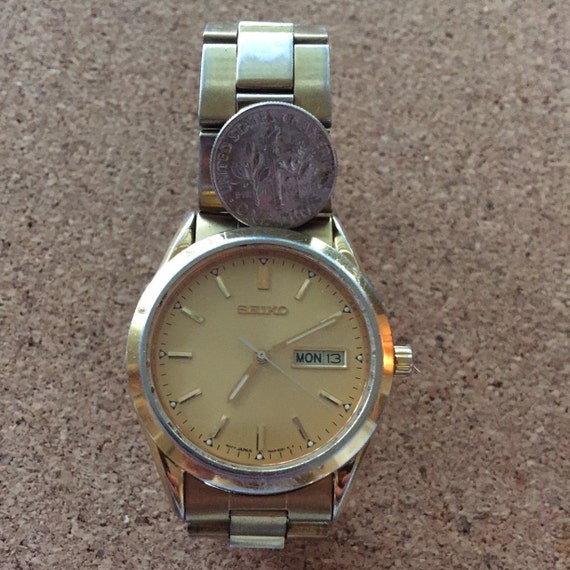 【美品】SEIKO quartz wave clock 80s Vintage SEIKO Japan Qtz Mens Watch Black Dial Day/date 5