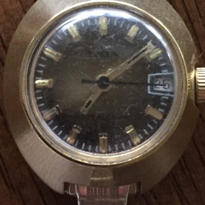 Vintage Timex ladies watch  mechanical wind w/date bronze dial 27mm gold plated case runs well c1970s FREE SHIPPING