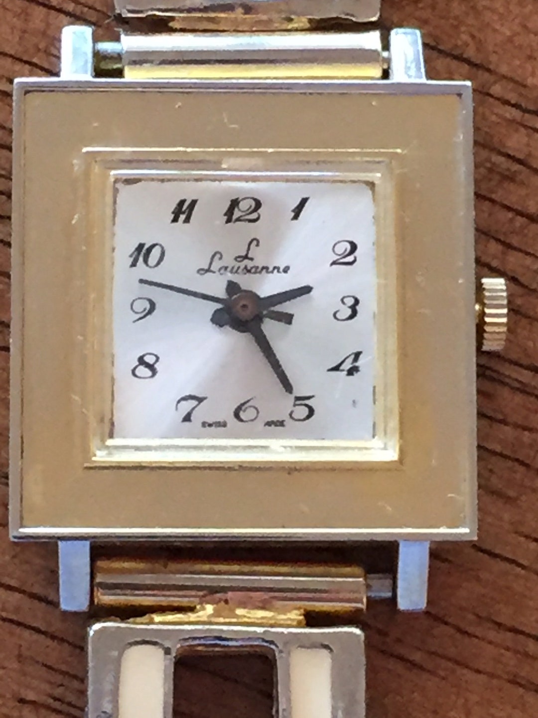 Vintage Lausanne Goldtone Ladies Mechanical Wind Watch Swiss  display picture 3