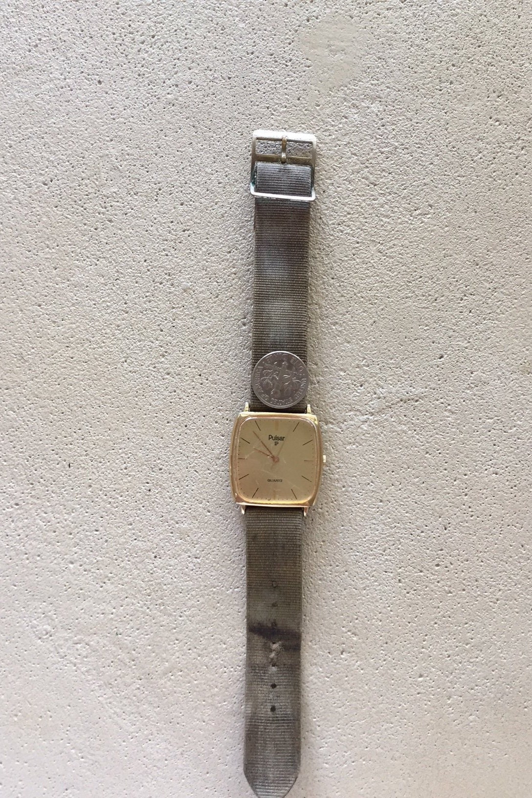 Vintage Pulsar by SEIKO Mens Japan Quartz Goldtone Watch