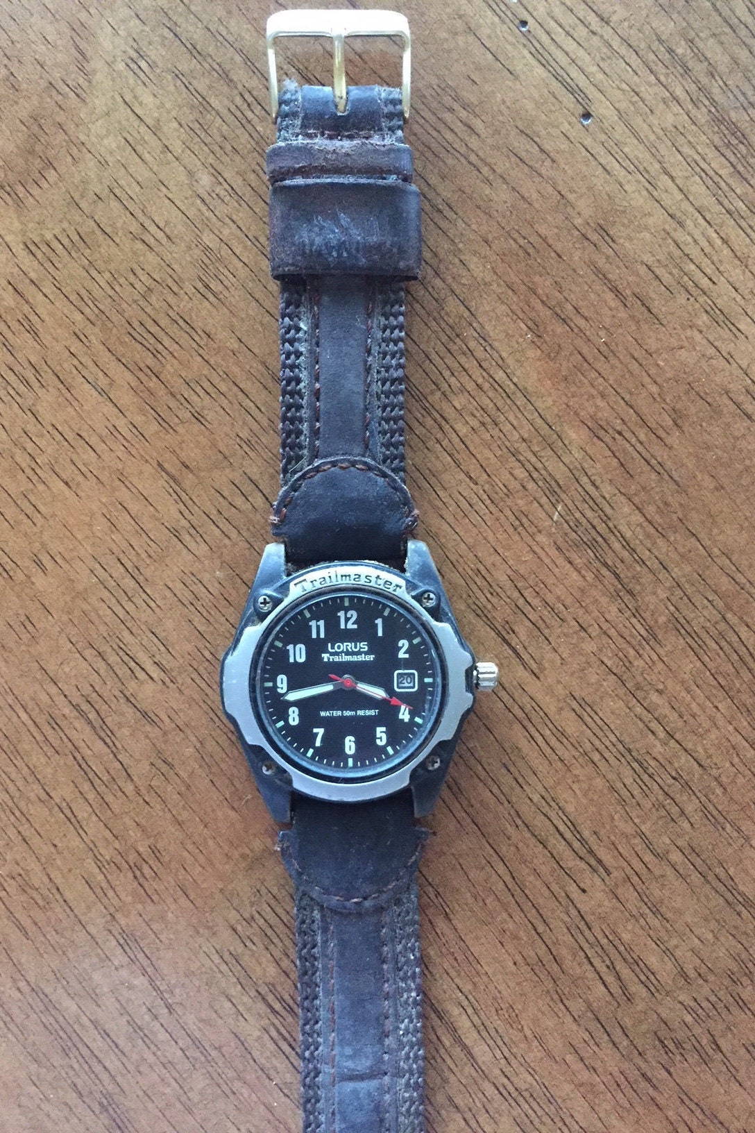 Lorus Trailmaster Mens Japan Quartz Watch W date W r 165ft