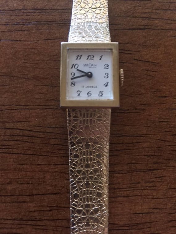 Vulcain Vintage (swiss) Ladies Larger 19mm Wide Case  display picture 2