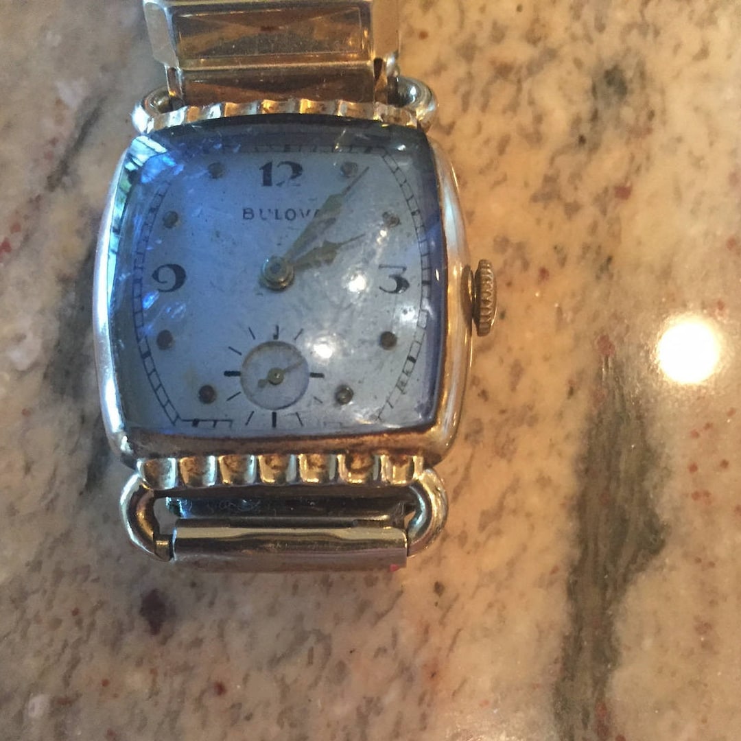 Bulova Vintage Mens Watch 10k Rose Gold Plate Fancy Lug Tank  display picture 3
