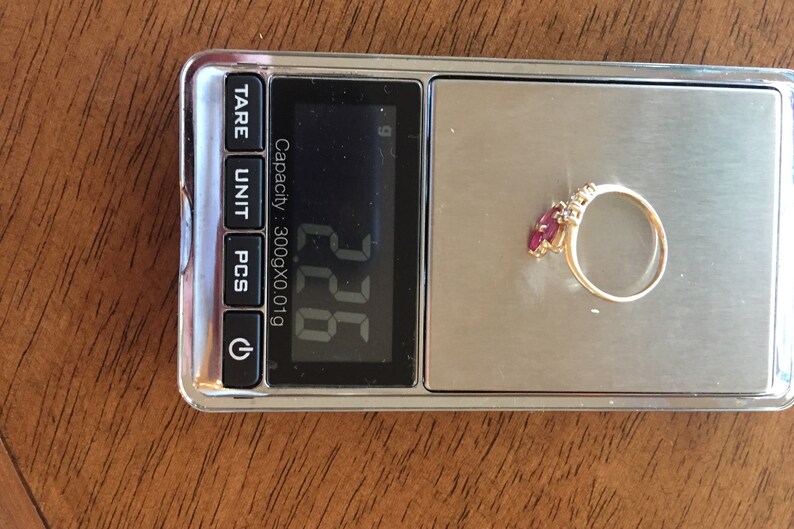 Vintage ruby diamonds 14k SOLID gold designer cluster ring 3x genuine diamonds3x natural rubys 2.26 grams c 1980sFREESHIP