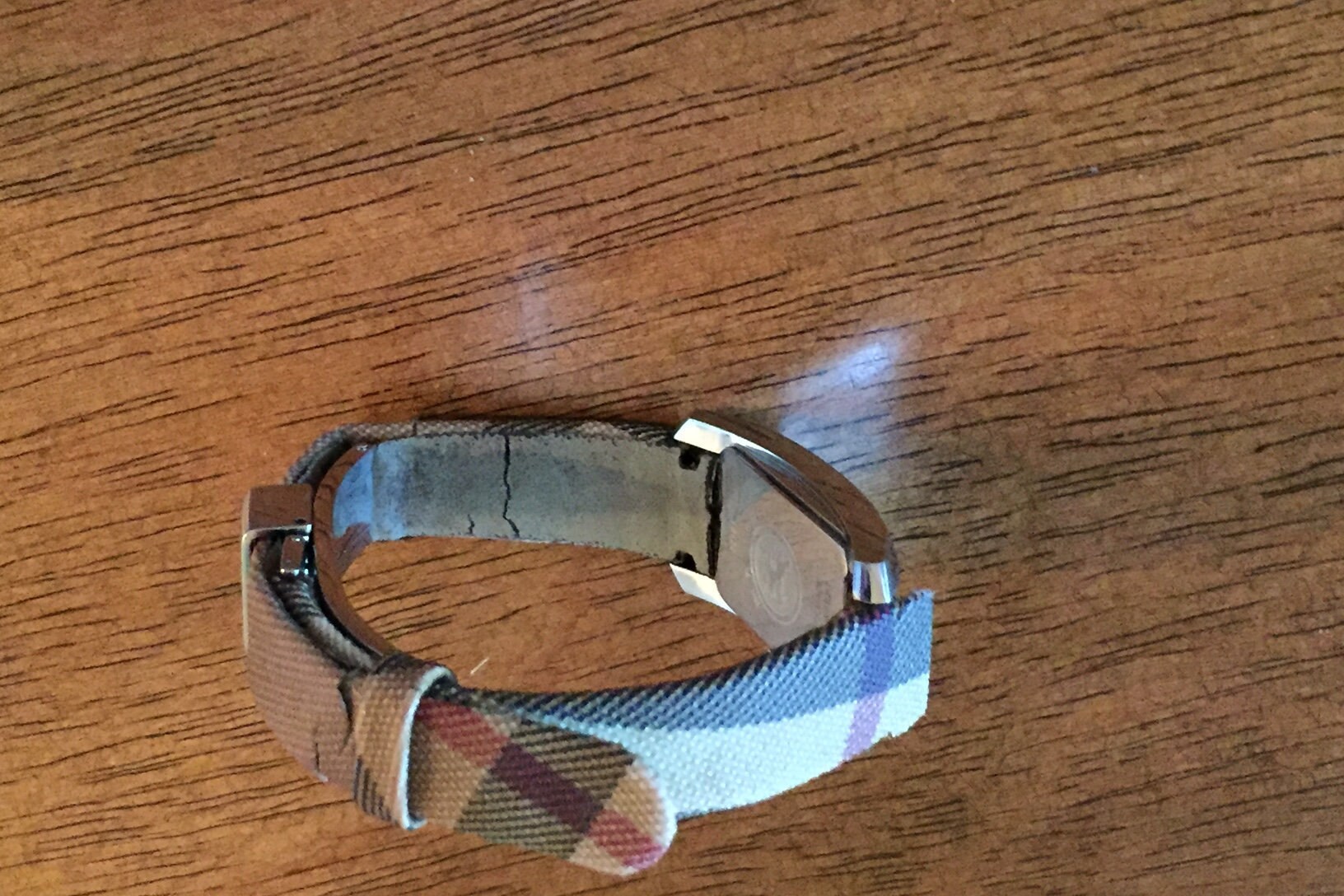 Vintage Burberry women’s bracelet / cuff watch vintage Burberry Watches for Women - Vestiaire Collective main image 2