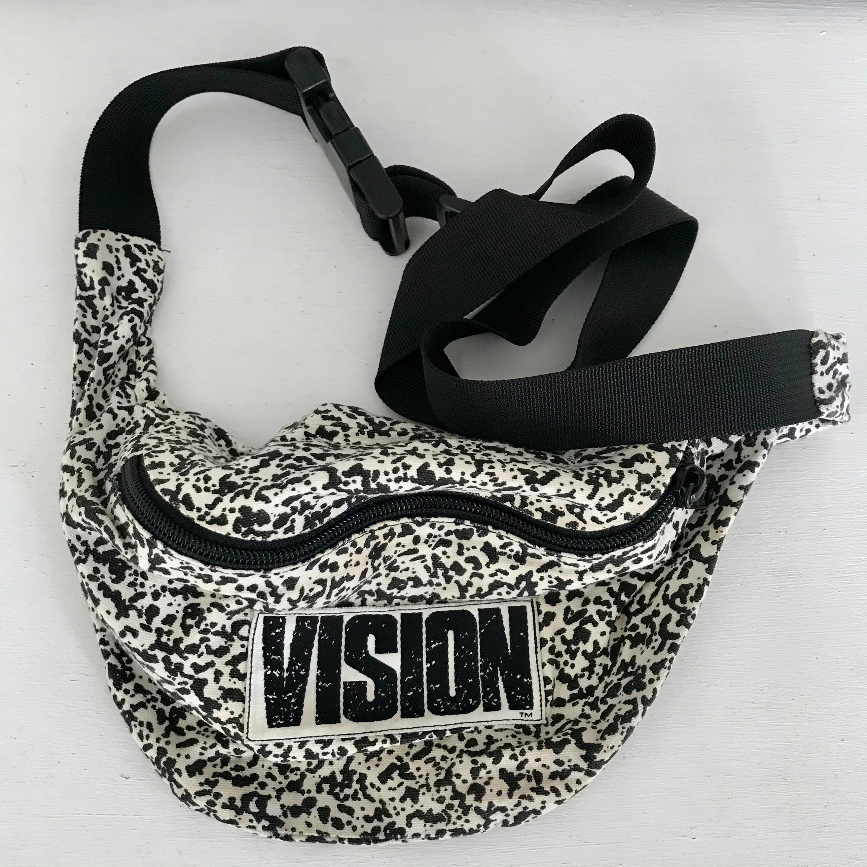 Vintage 1980's NIKE Vinyl Fanny Pack / Bum Bag