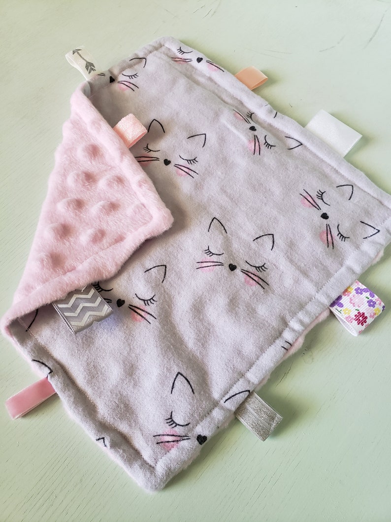 crinkle tag toy