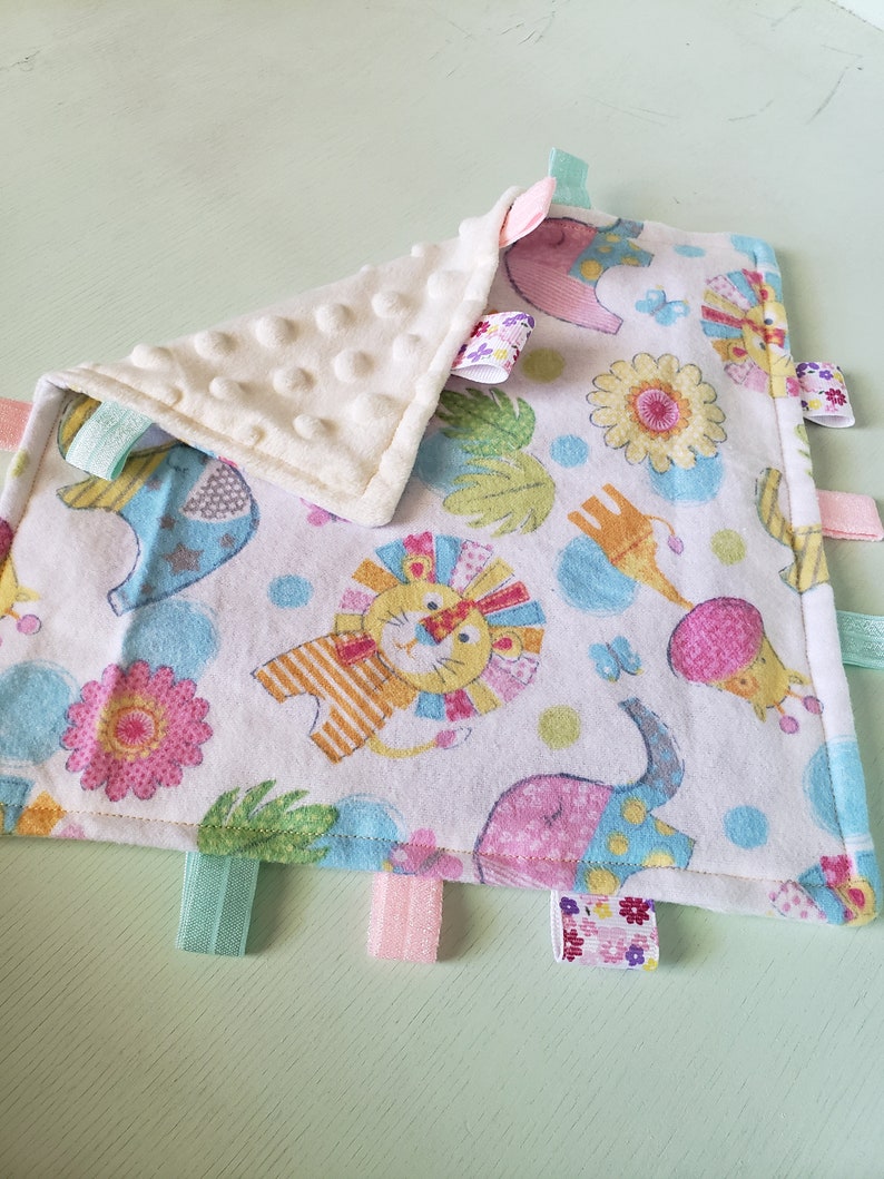 sensory crinkle crinkle blanket